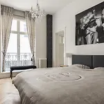 Roaring 20\'S Apartment Meir